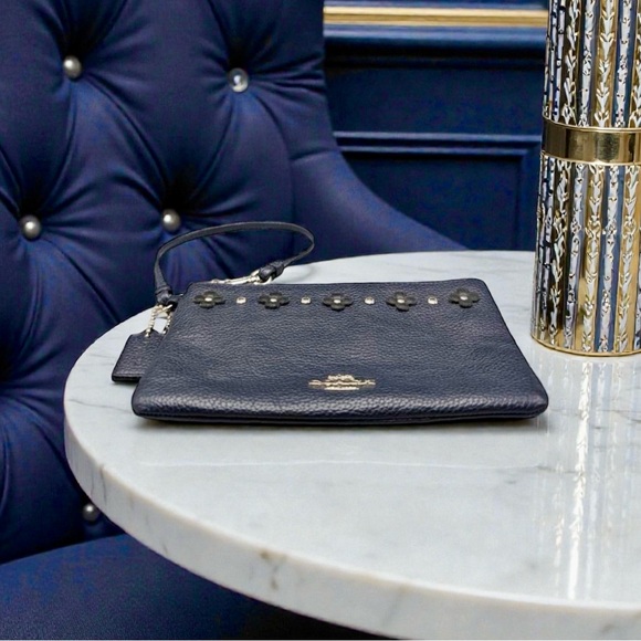 COACH Navy Pebbled Leather Floral Rivet Dahlia Wristlet - Picture 2 of 3